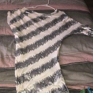 White & silver fitted unisex dress